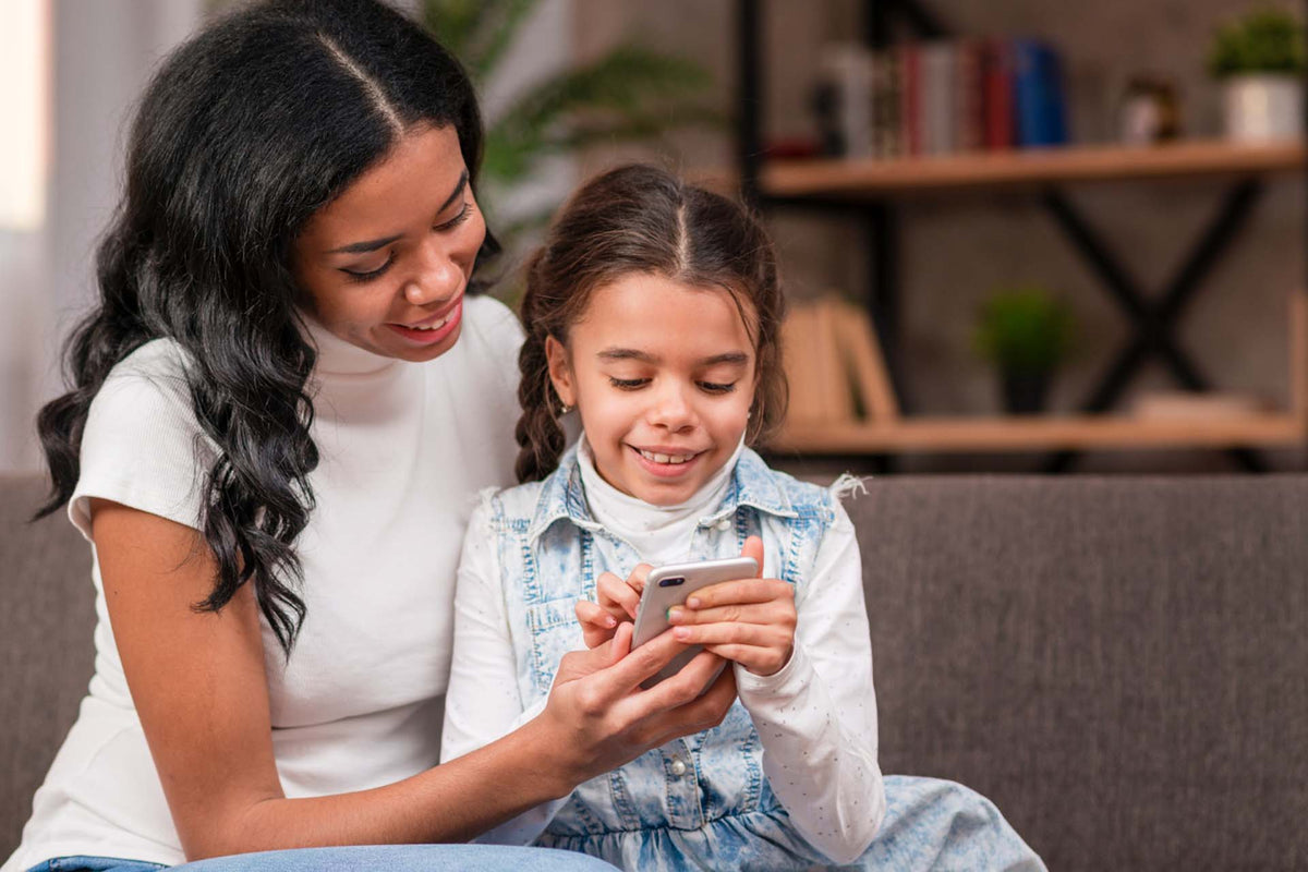 What Age Should Kids Get a Smartphone? A Parent's Guide – Mental Health