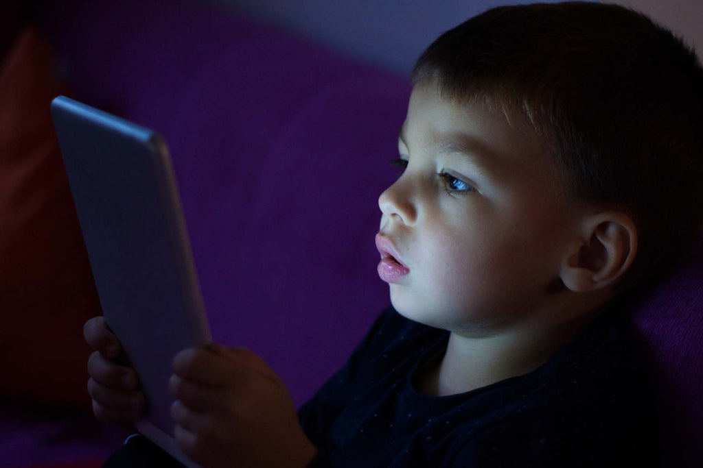 Research on Toddler Screen Use Before Bed and Its Effect on Sleep and Attention