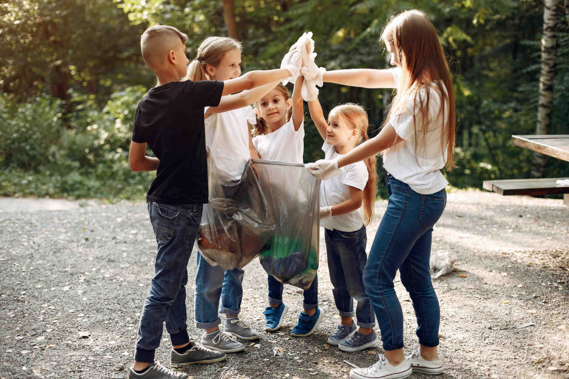 Research on the Benefits of Volunteering for Kids and Teens