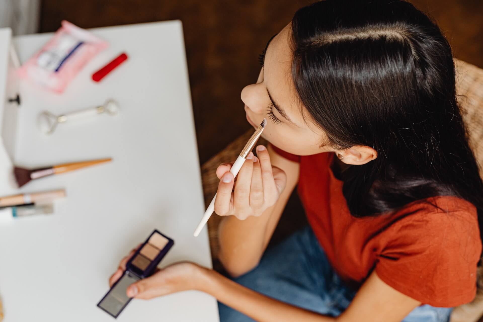 Different Types of Peer Pressure: Examples and Coping Strategies