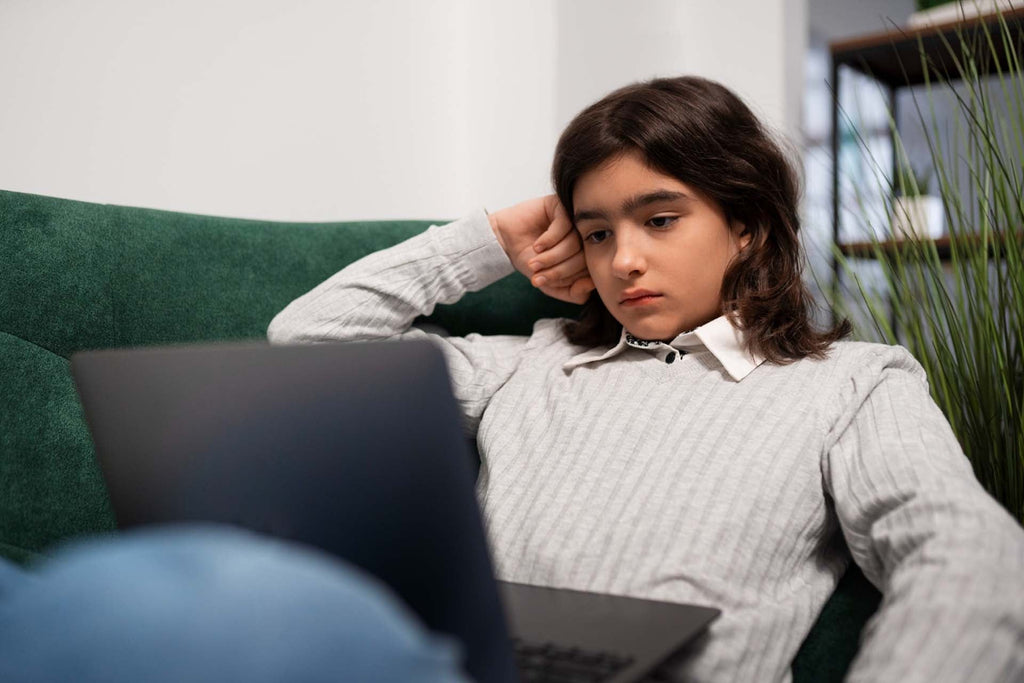 a teen spending too much time browsing the internet and starts to feel lonely