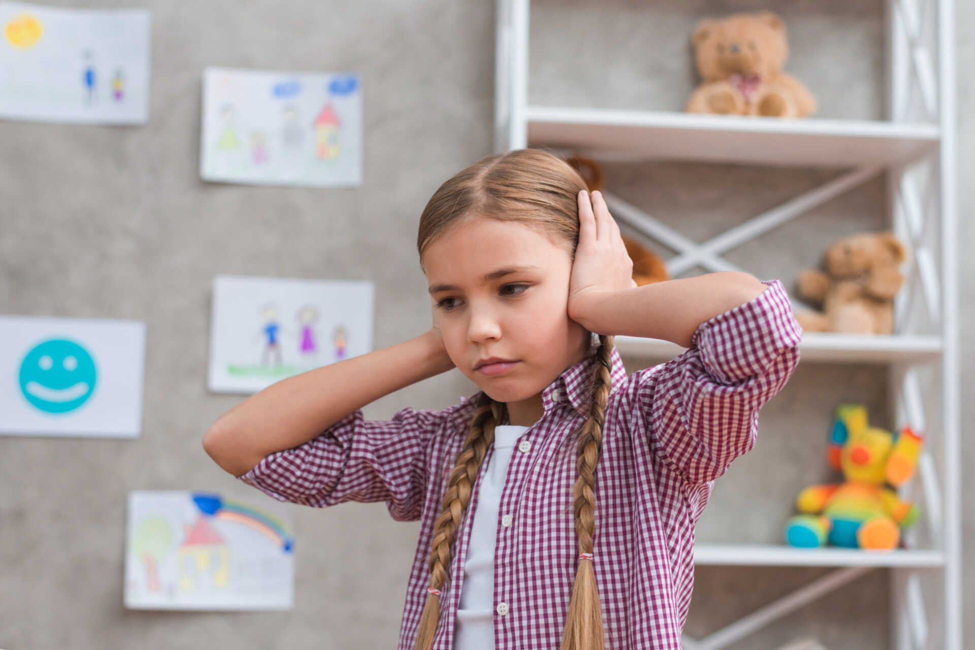 How to Help a Child with Sensory Issues – A Guide for Parents