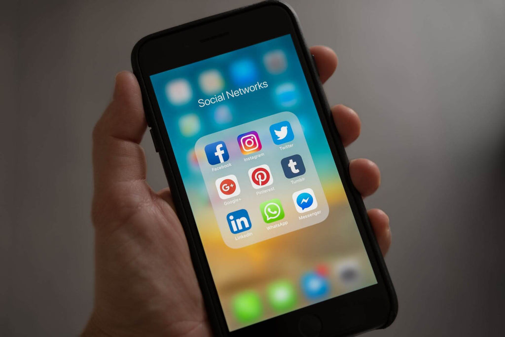 how does social media affect mental health