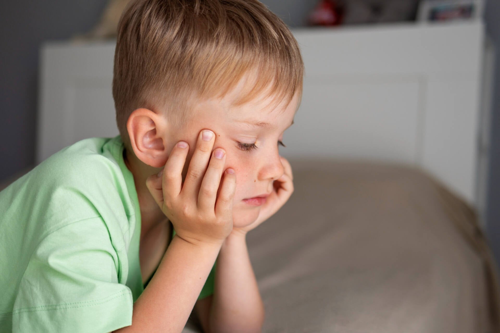 Reactive Attachment Disorder in Children and Teens